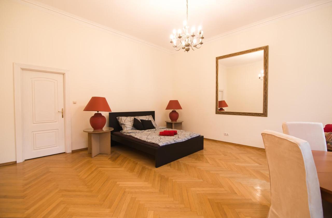 Ferienwohnung Charme De Varsovie Exterior foto